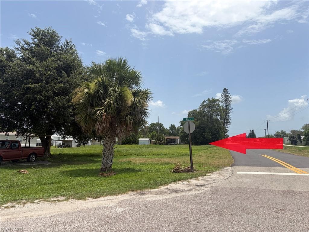 785 Railroad AVE NW MOORE HAVEN, FL 33471
