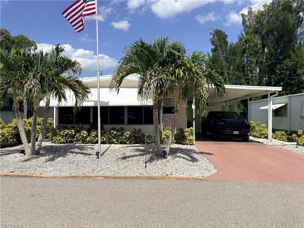 2790 Indianwood DR NORTH FORT MYERS, FL 33917