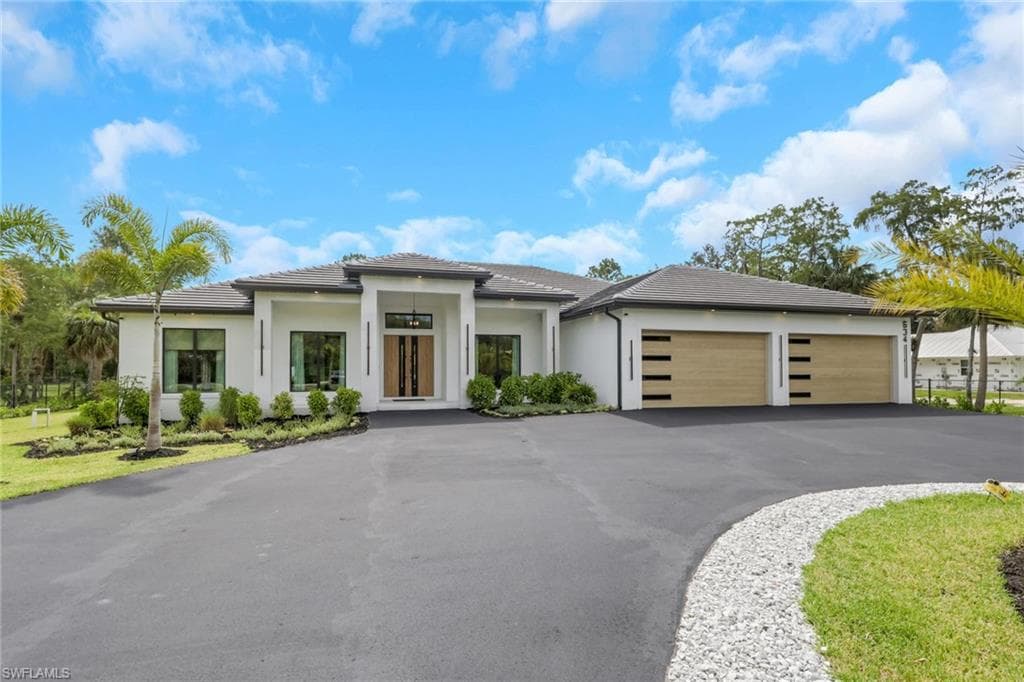 634 19th ST SW NAPLES, FL 34117