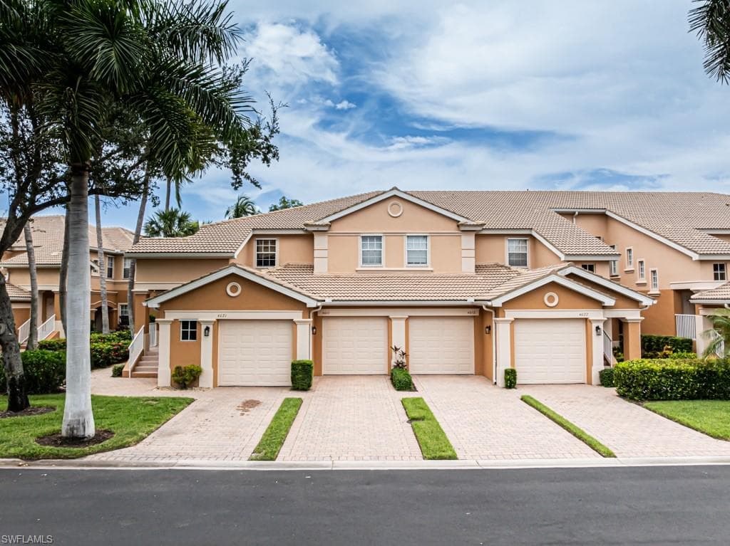 9641 Spanish Moss WAY 4011 BONITA SPRINGS, FL 34135