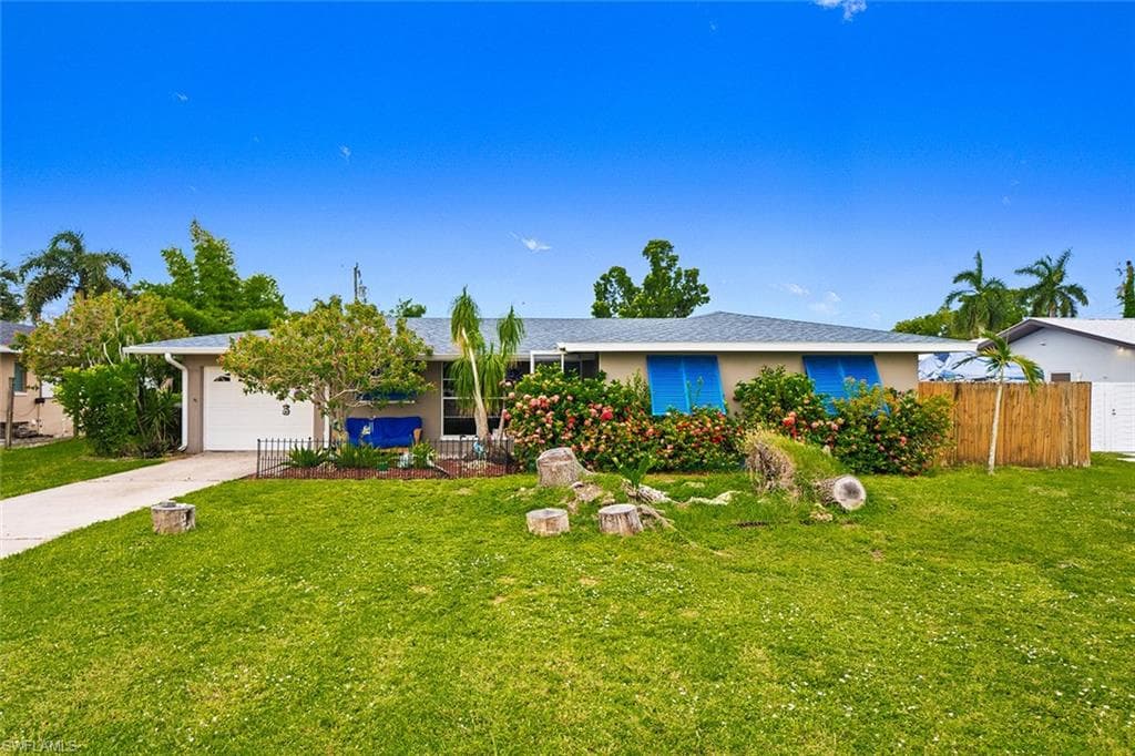 224 SE 43rd TER CAPE CORAL, FL 33904