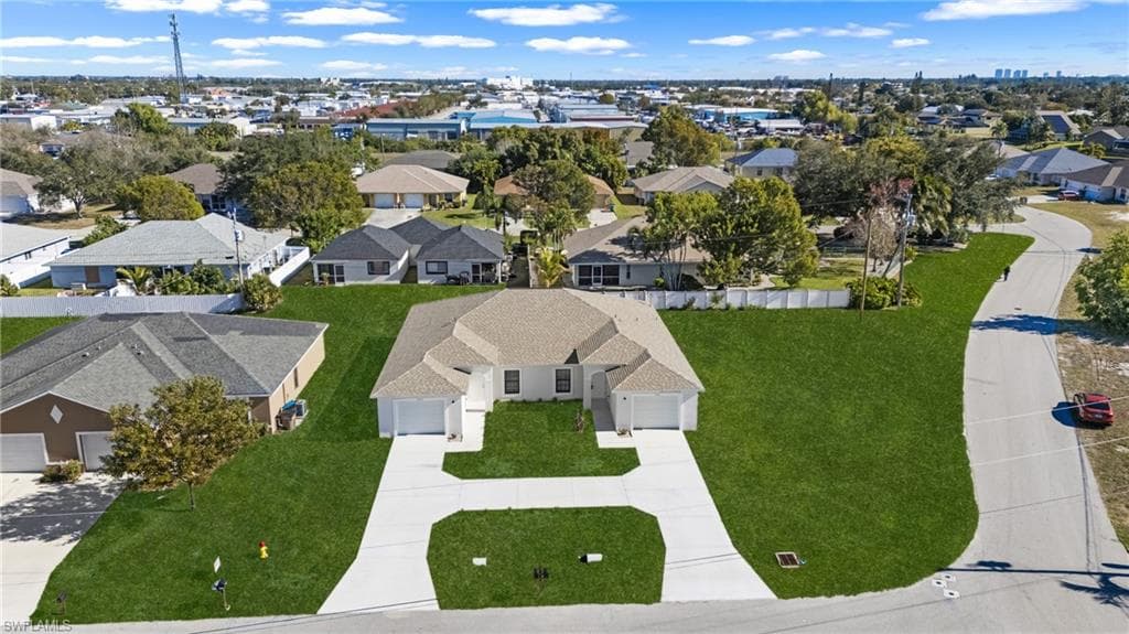 1045/1047 11th TER CAPE CORAL, FL 33990