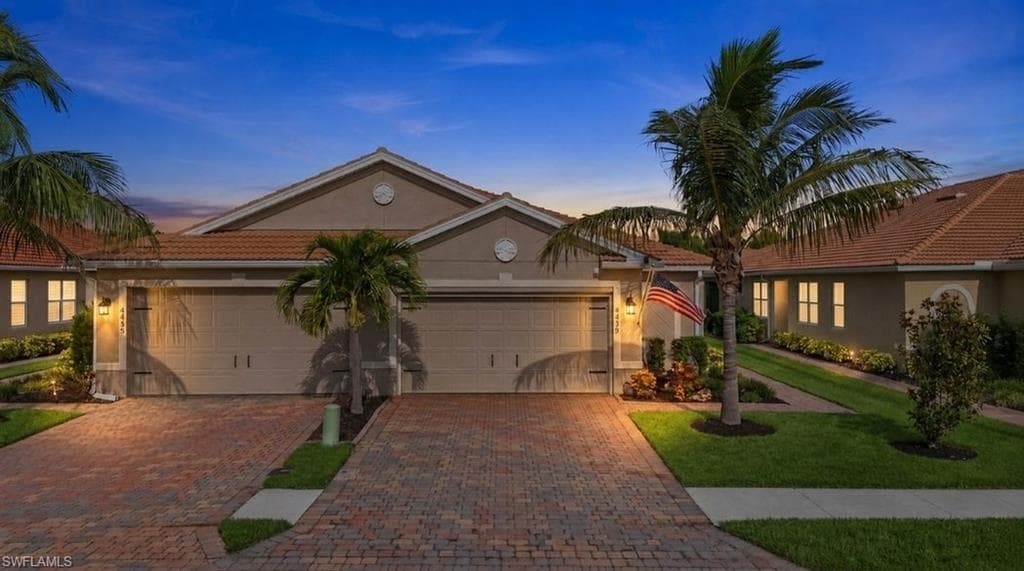 4439 Dutchess Park RD FORT MYERS, FL 33916