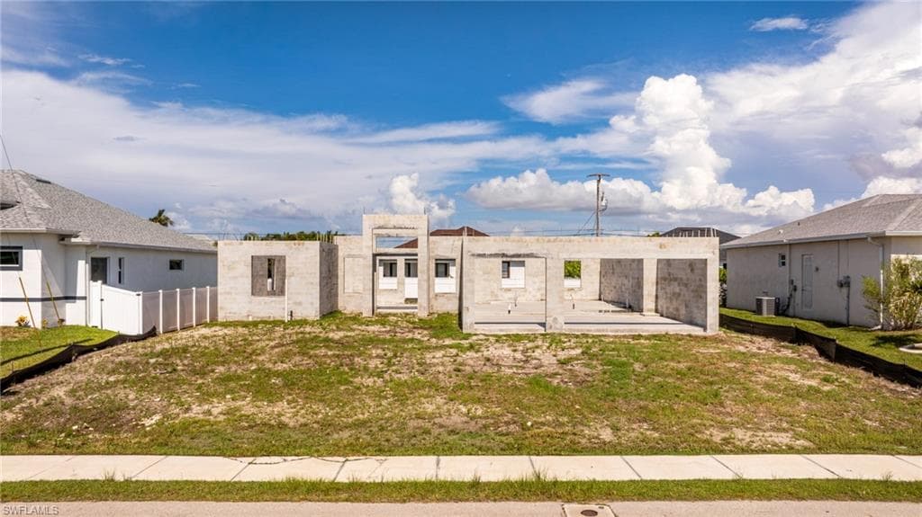 428 SW 28th AVE CAPE CORAL, FL 33991