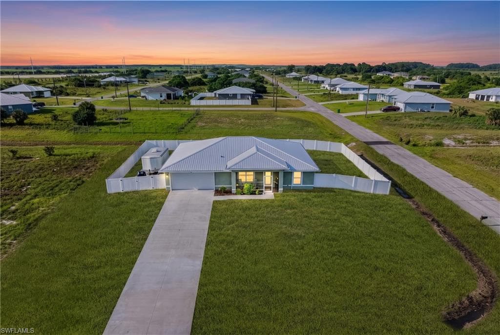 525 Ella Jean PL LABELLE, FL 33935