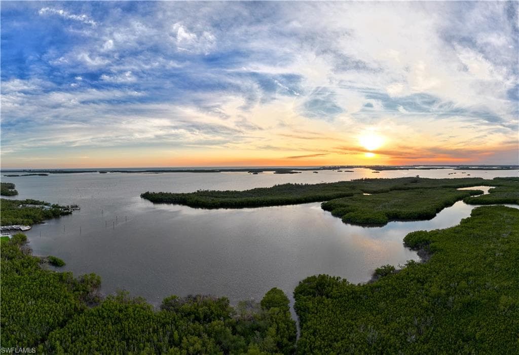 5100 Seagrass BLVD 203 BONITA SPRINGS, FL 34134