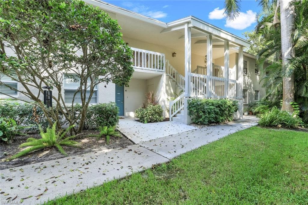 3200 Binnacle DR B4 NAPLES, FL 34103