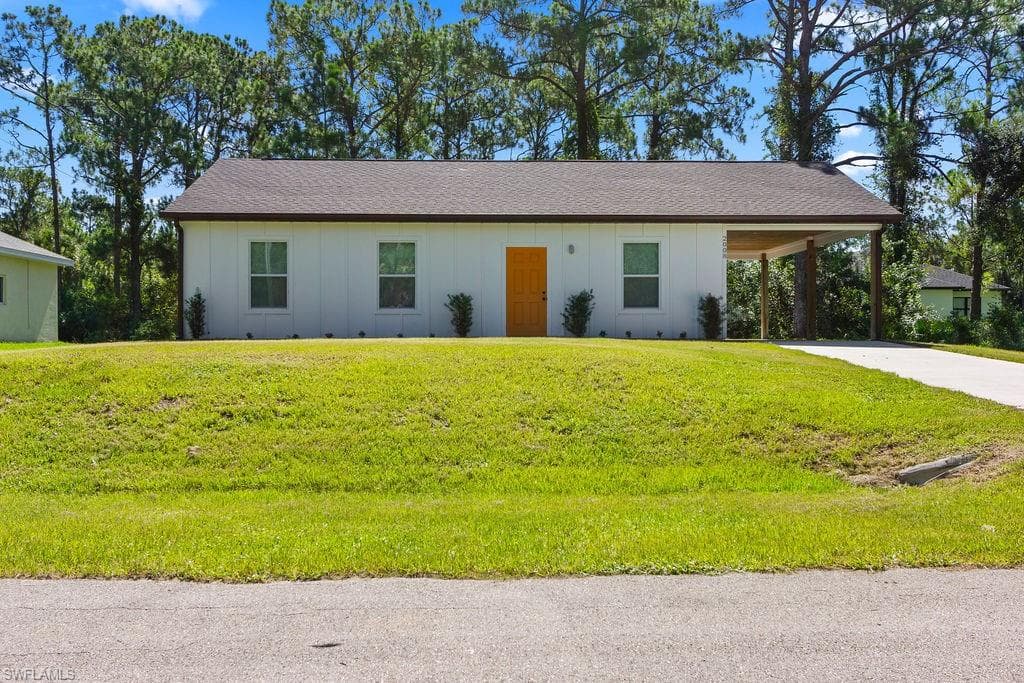 2008 Robert AVE ALVA, FL 33920