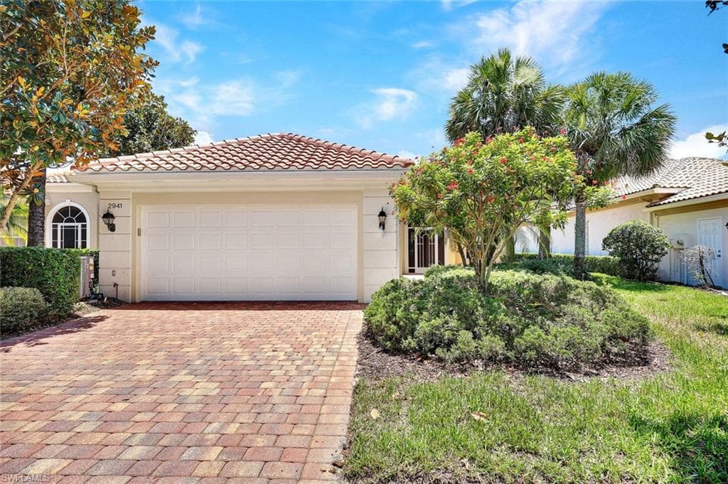 2941 Gilford WAY NAPLES, FL 34119