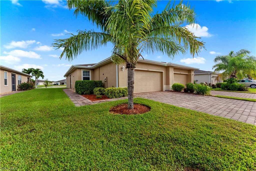 10781 Crossback LN LEHIGH ACRES, FL 33936