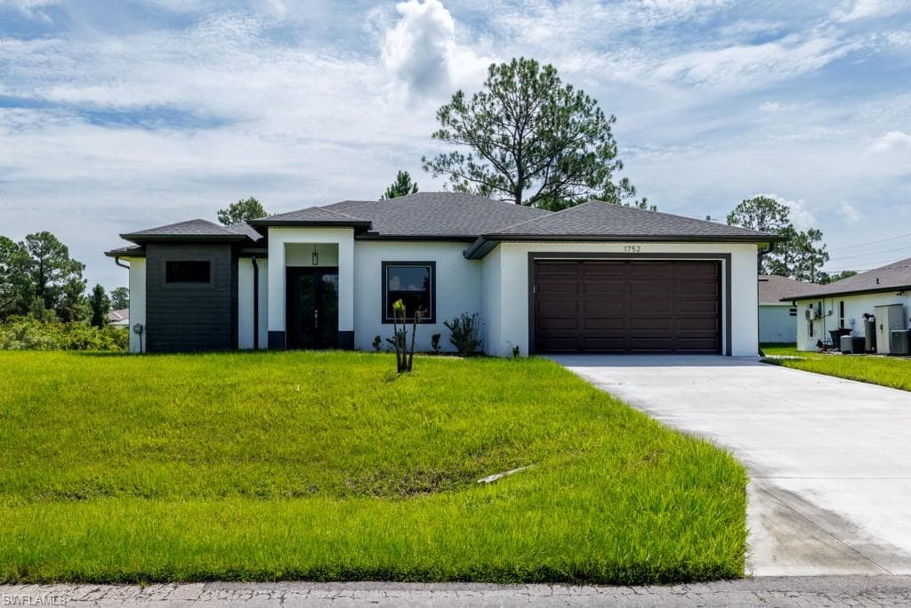 1752 Pine AVE LEHIGH ACRES, FL 33972