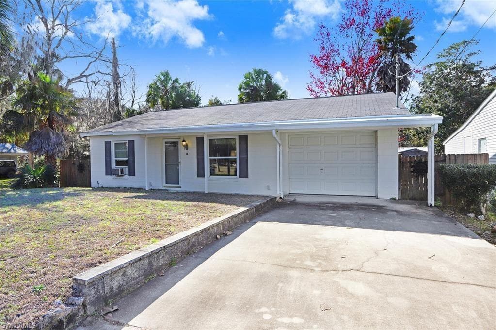 14 CANTERBURY RD INGLIS, FL 34449