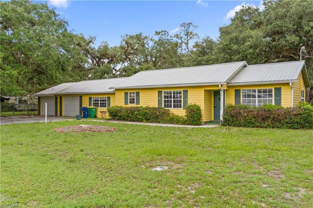 260 Fraser AVE LABELLE, FL 33935