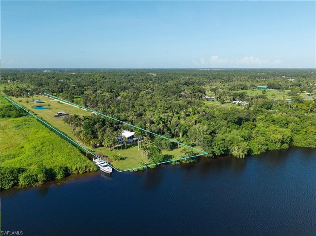 19481/483 S River RD ALVA, FL 33920