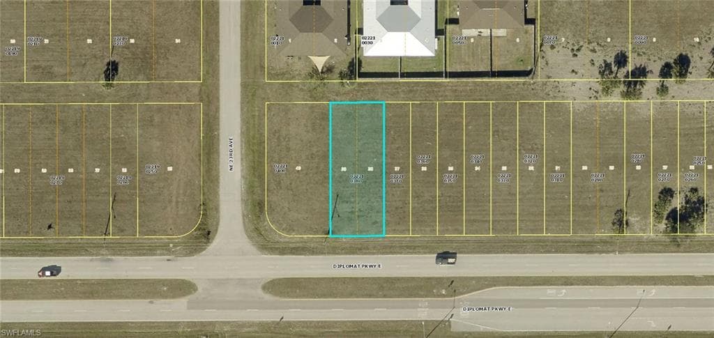 2309 Diplomat PKWY E CAPE CORAL, FL 33909