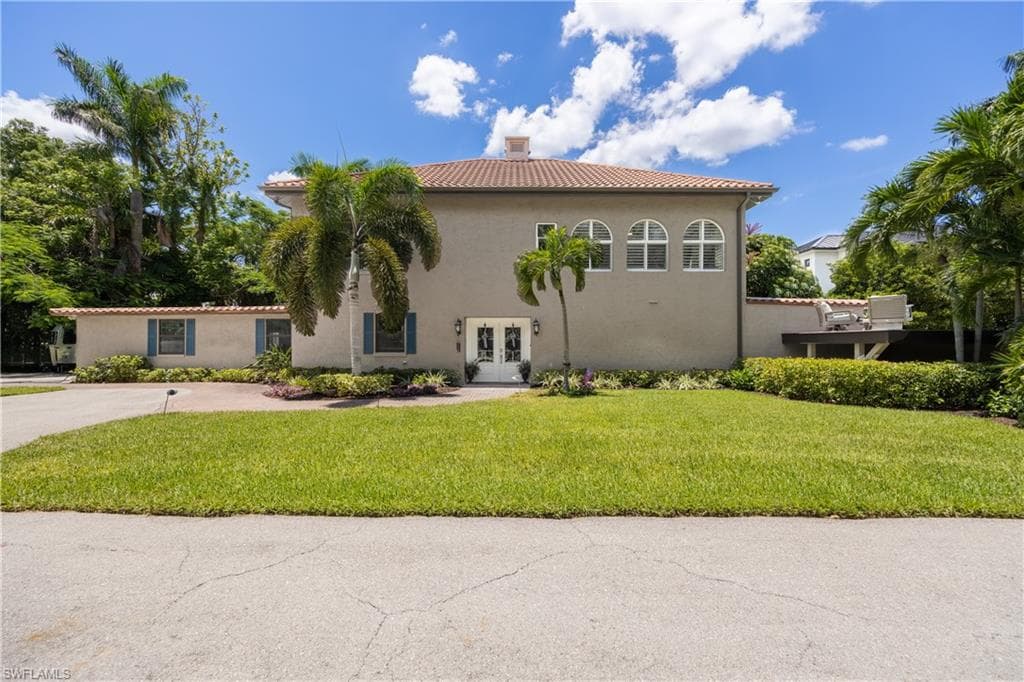 2430 McGregor BLVD FORT MYERS, FL 33901
