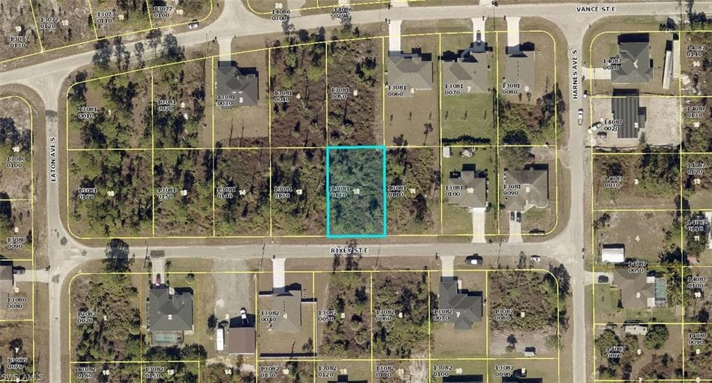 831 Rixey ST E LEHIGH ACRES, FL 33974