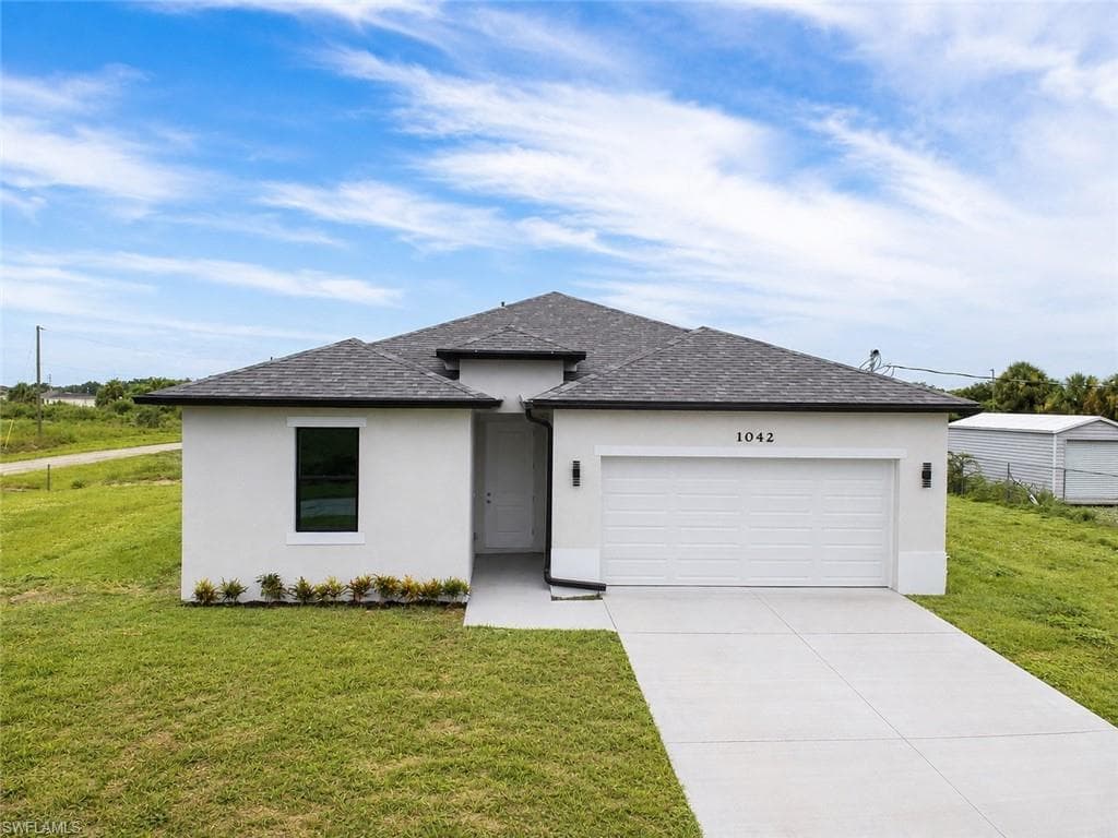 1042 Monday ST LABELLE, FL 33935