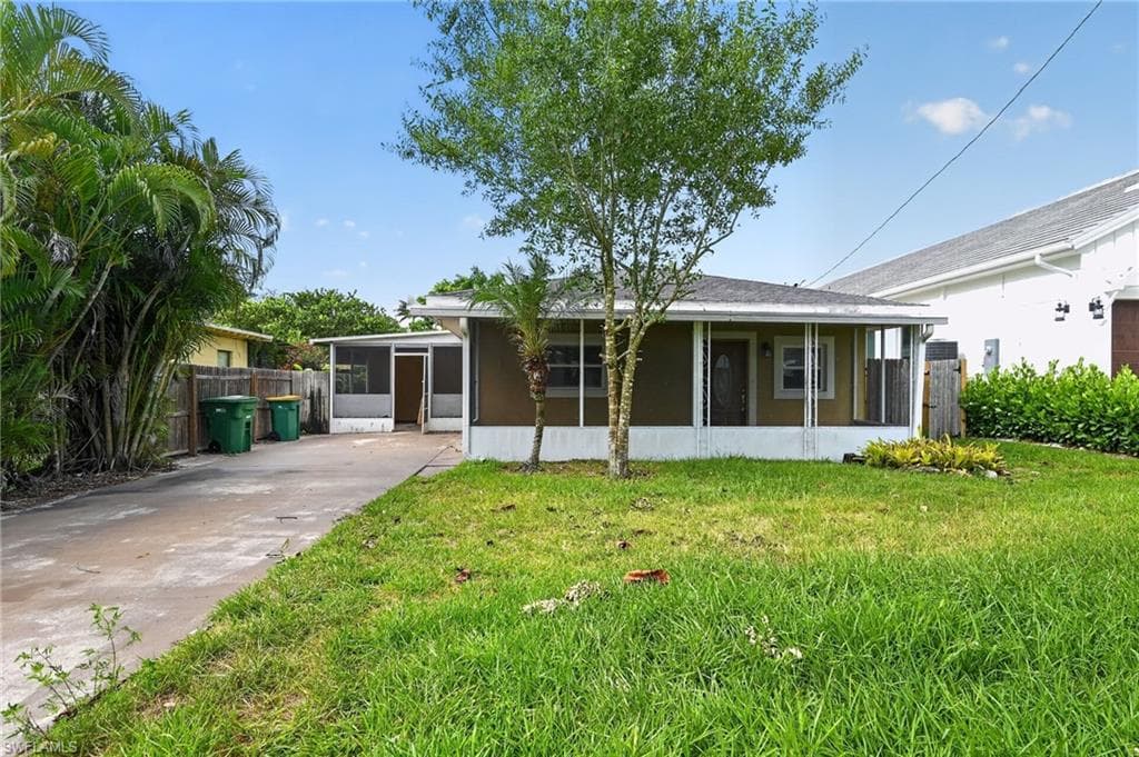 1266 Trail Terrace DR NAPLES, FL 34103
