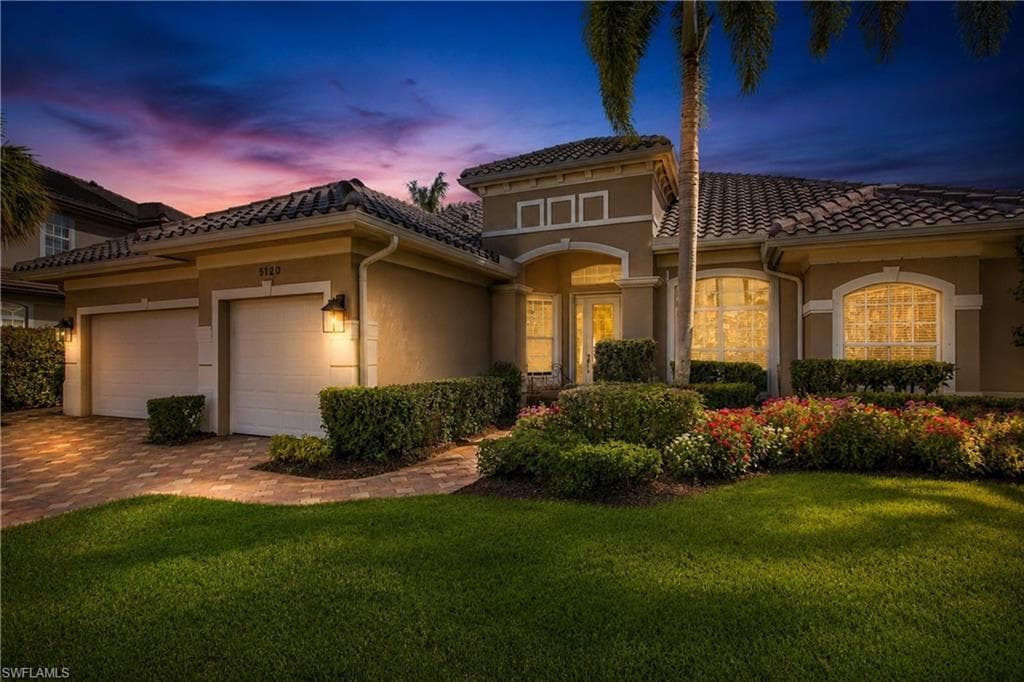 5120 Post Oak LN NAPLES, FL 34105