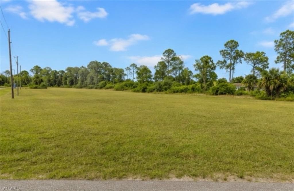 2208 33rd LN CAPE CORAL, FL 33909