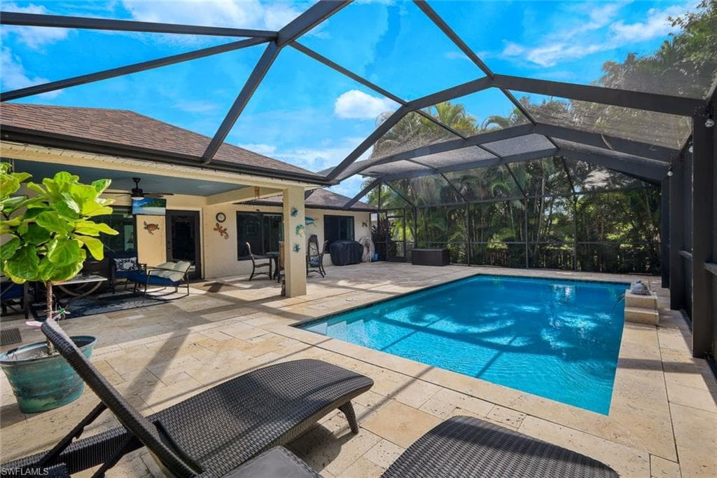 1900 SW 10th TER CAPE CORAL, FL 33991