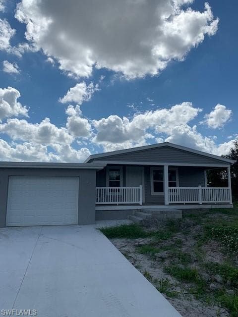 3721 16th ST W LEHIGH ACRES, FL 33971