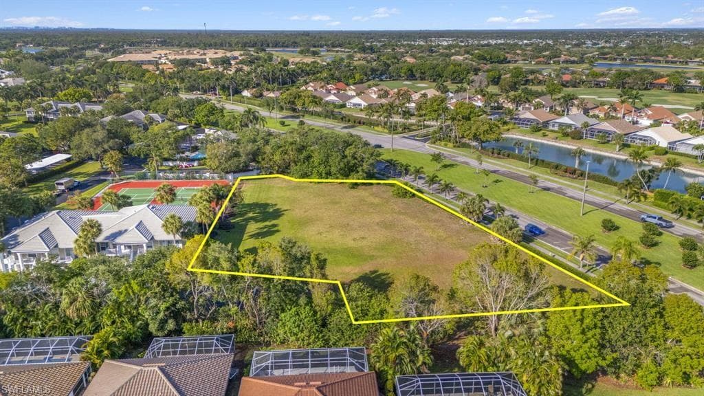 8141 Twelve Oaks CIR NAPLES, FL 34113