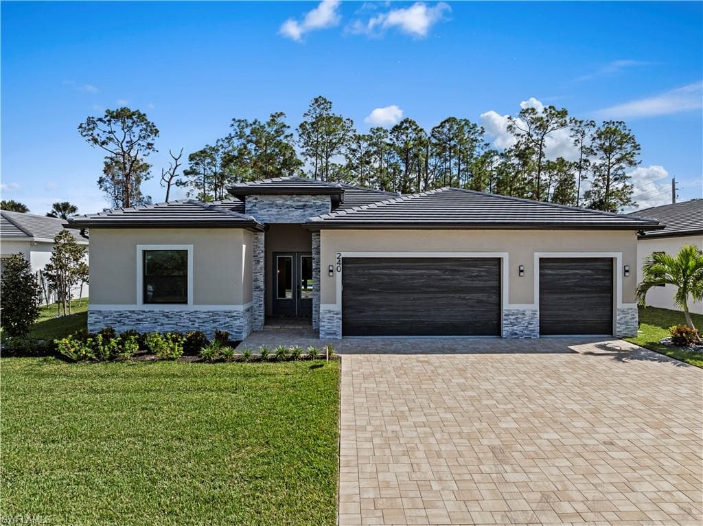 240 Allamanda WAY NAPLES, FL 34114