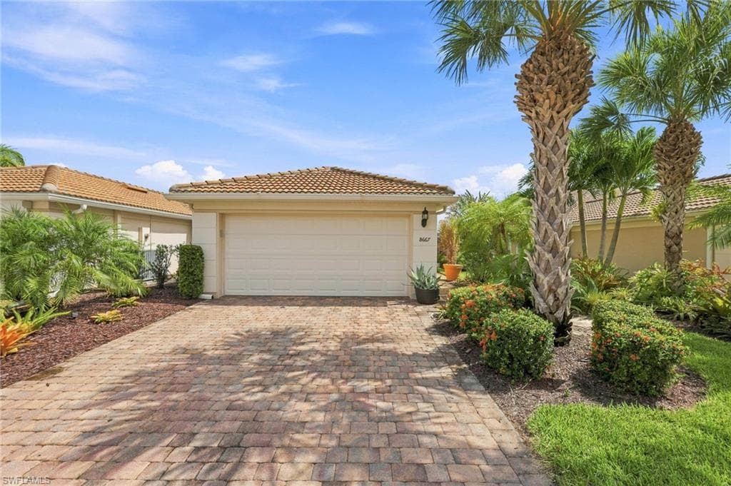 8667 Genova CT NAPLES, FL 34114