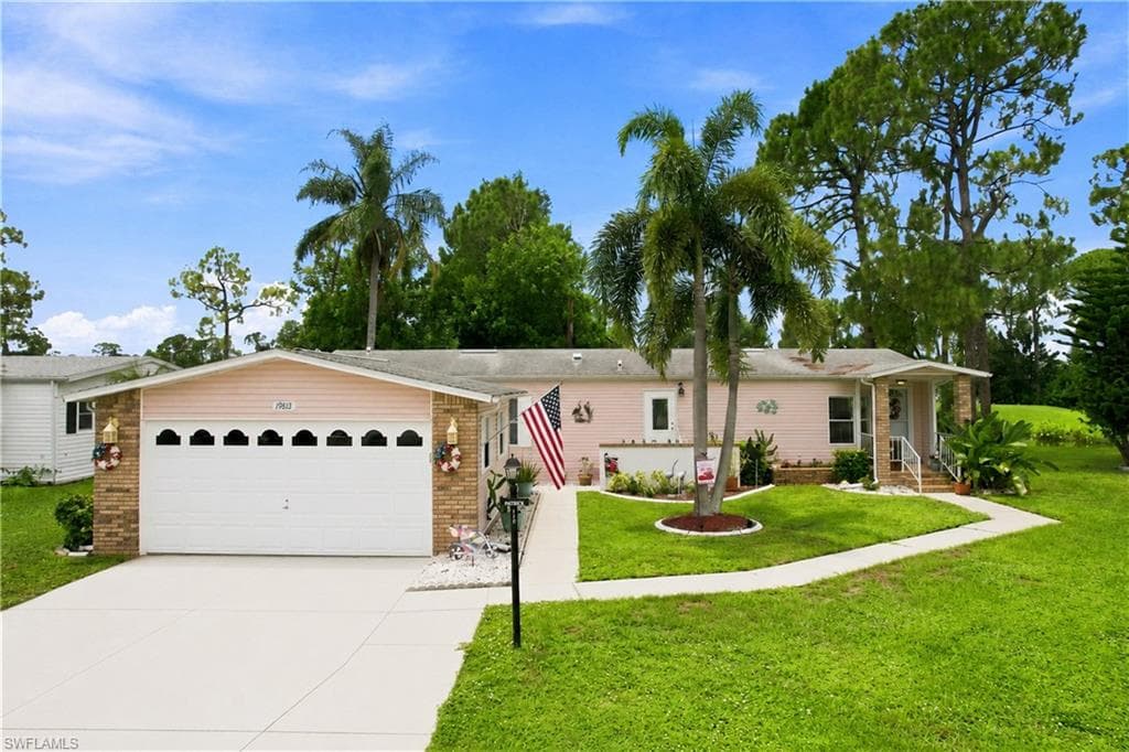 19813 Eagle Trace CT NORTH FORT MYERS, FL 33903