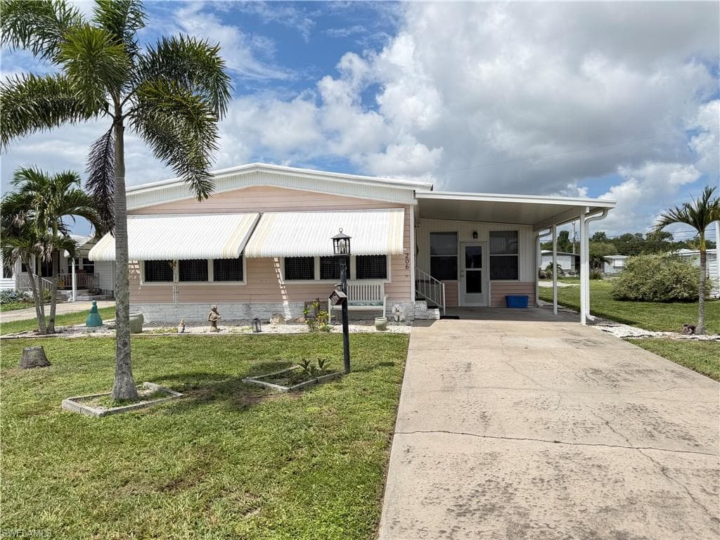 206 Brandywine LN NORTH FORT MYERS, FL 33917