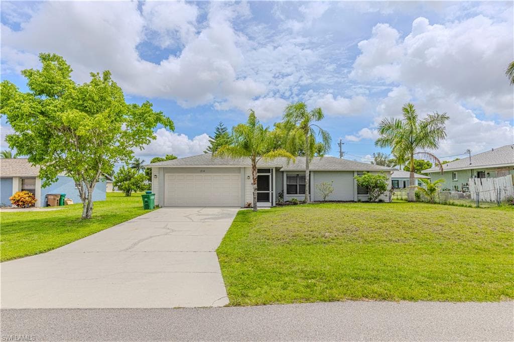216 27th TER CAPE CORAL, FL 33904