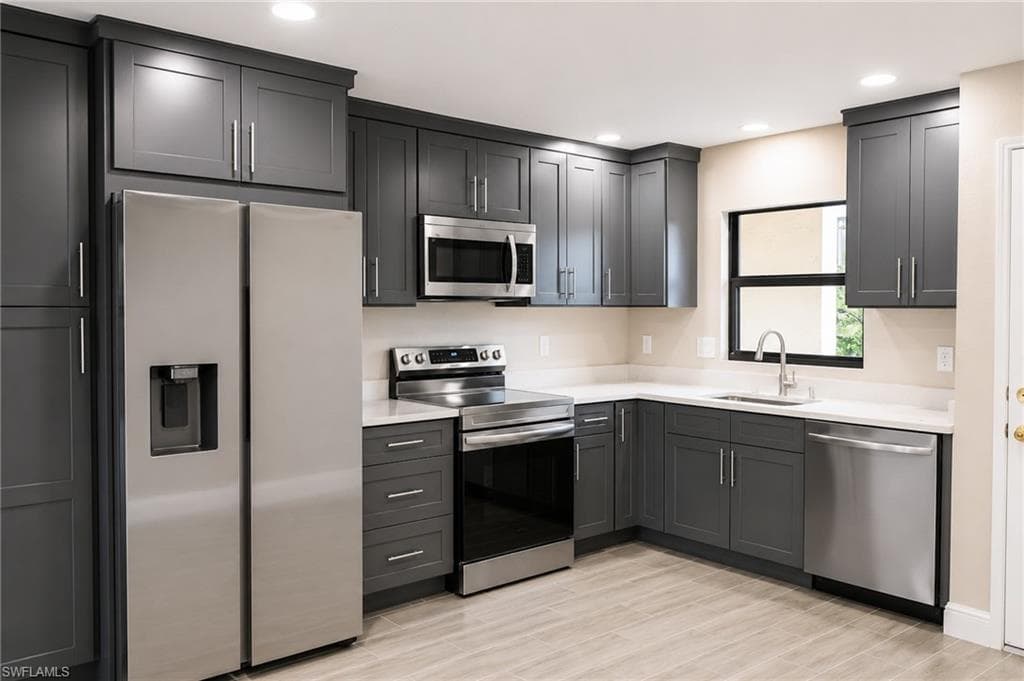 16341 Dublin CIR 105 FORT MYERS, FL 33908