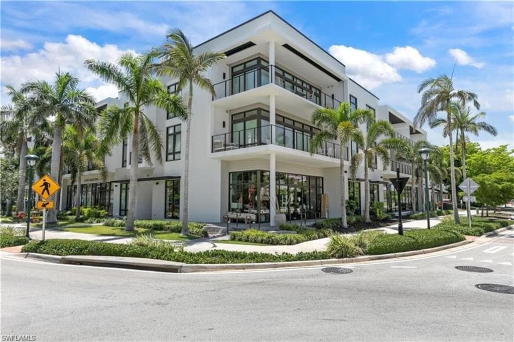 850 Central AVE 311 NAPLES, FL 34102