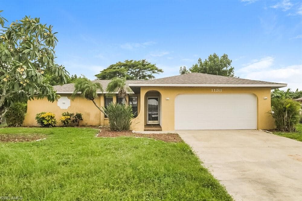 1138 SE 13th ST CAPE CORAL, FL 33990