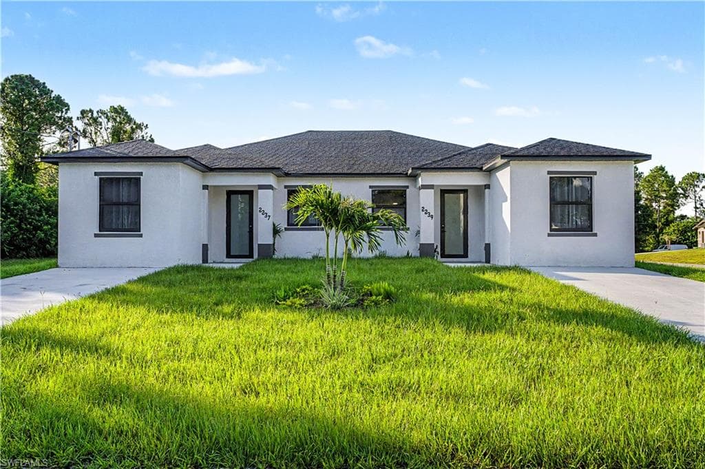 2239 Armour RD LEHIGH ACRES, FL 33973