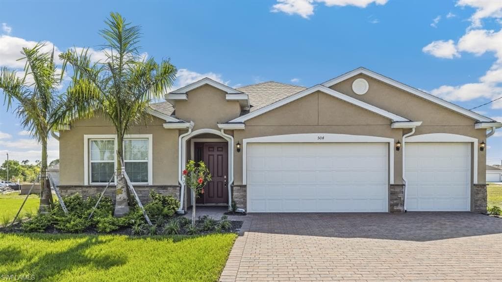 856 6TH AVE CAPE CORAL, FL 33909