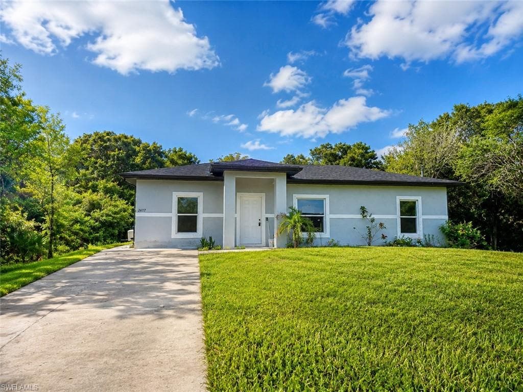 2617 Queen DR LEHIGH ACRES, FL 33971