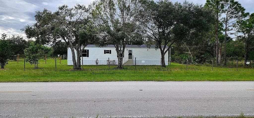 330 N Cabbage Palm ST CLEWISTON, FL 33440