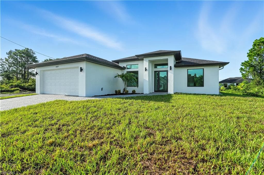 2607 38th ST SW LEHIGH ACRES, FL 33976