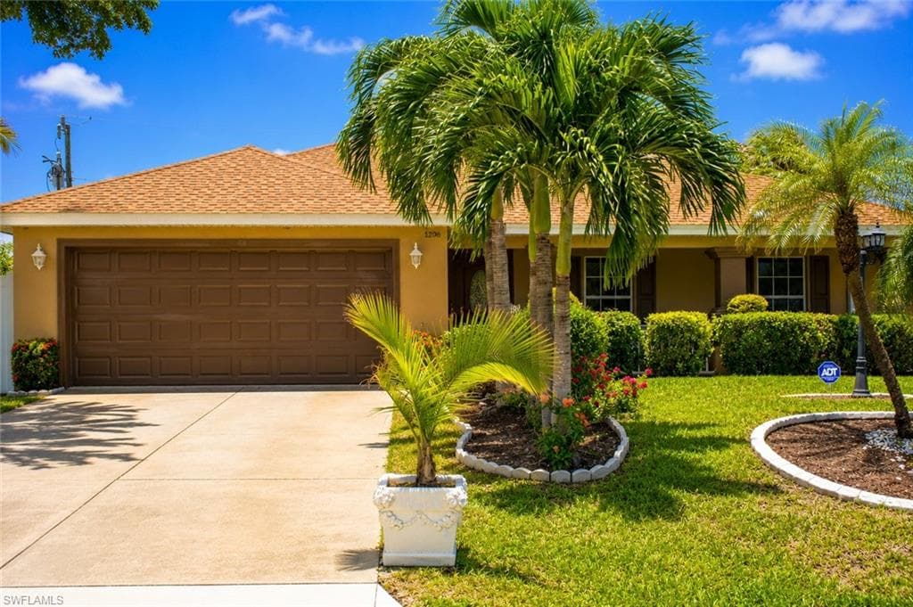 1206 NE 5th AVE CAPE CORAL, FL 33909