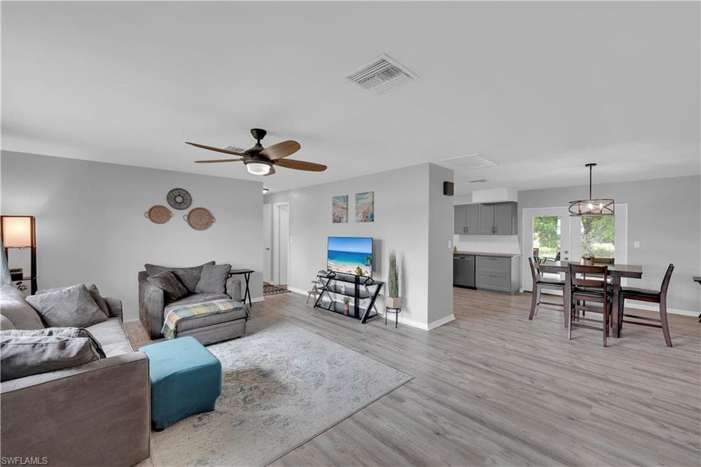 2506 SE 8th AVE CAPE CORAL, FL 33904