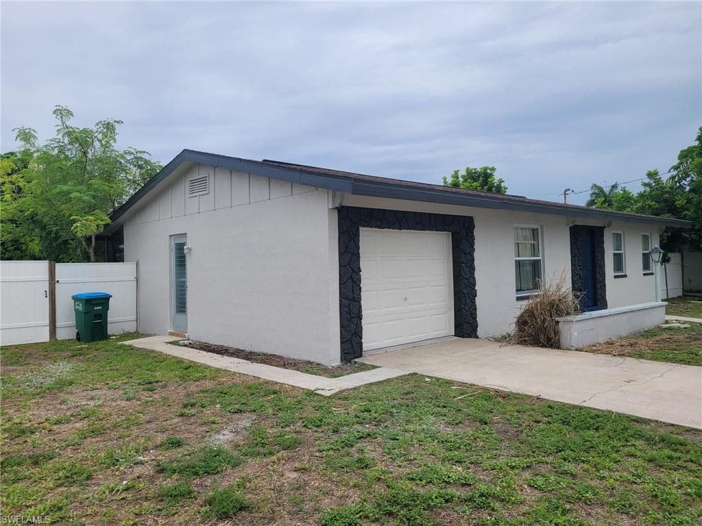 3923 SE 12th AVE CAPE CORAL, FL 33904