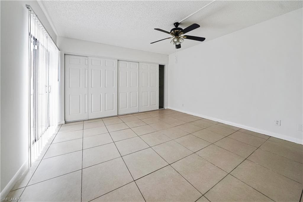 2173 white pine CIR C GREEN ACRES, FL 33415