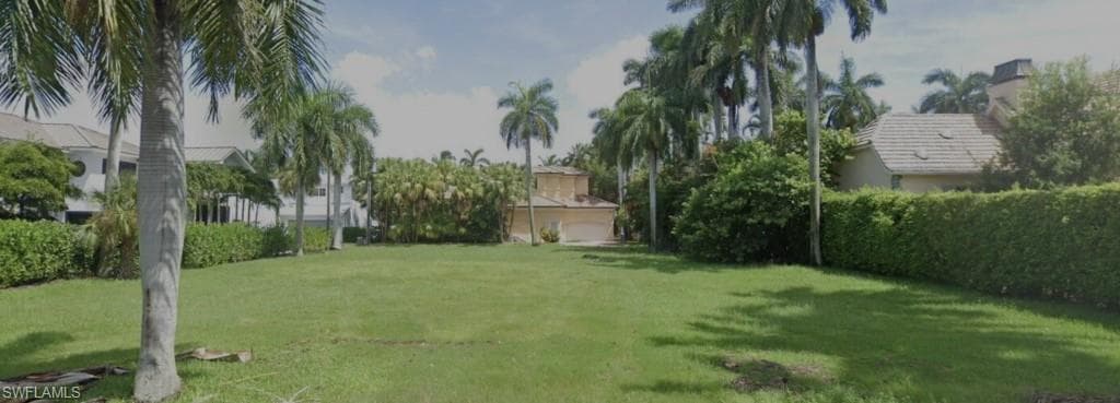 133 7th AVE S NAPLES, FL 34102