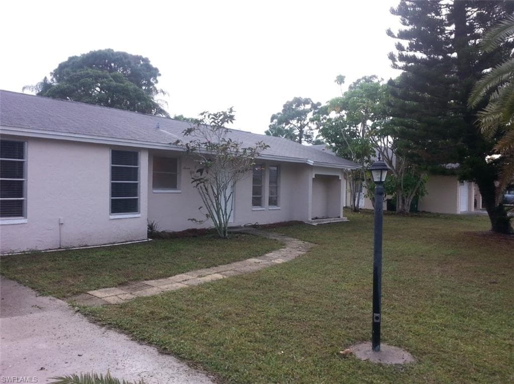 754 99th AVE N NAPLES, FL 34108