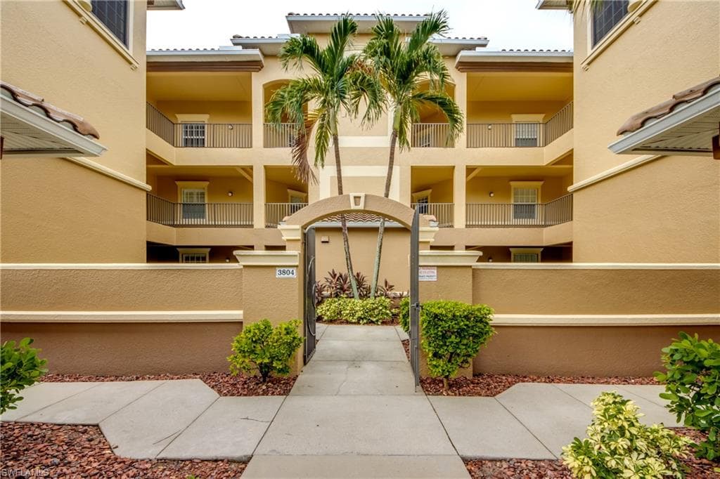 3804 Agualinda BLVD 102 CAPE CORAL, FL 33914
