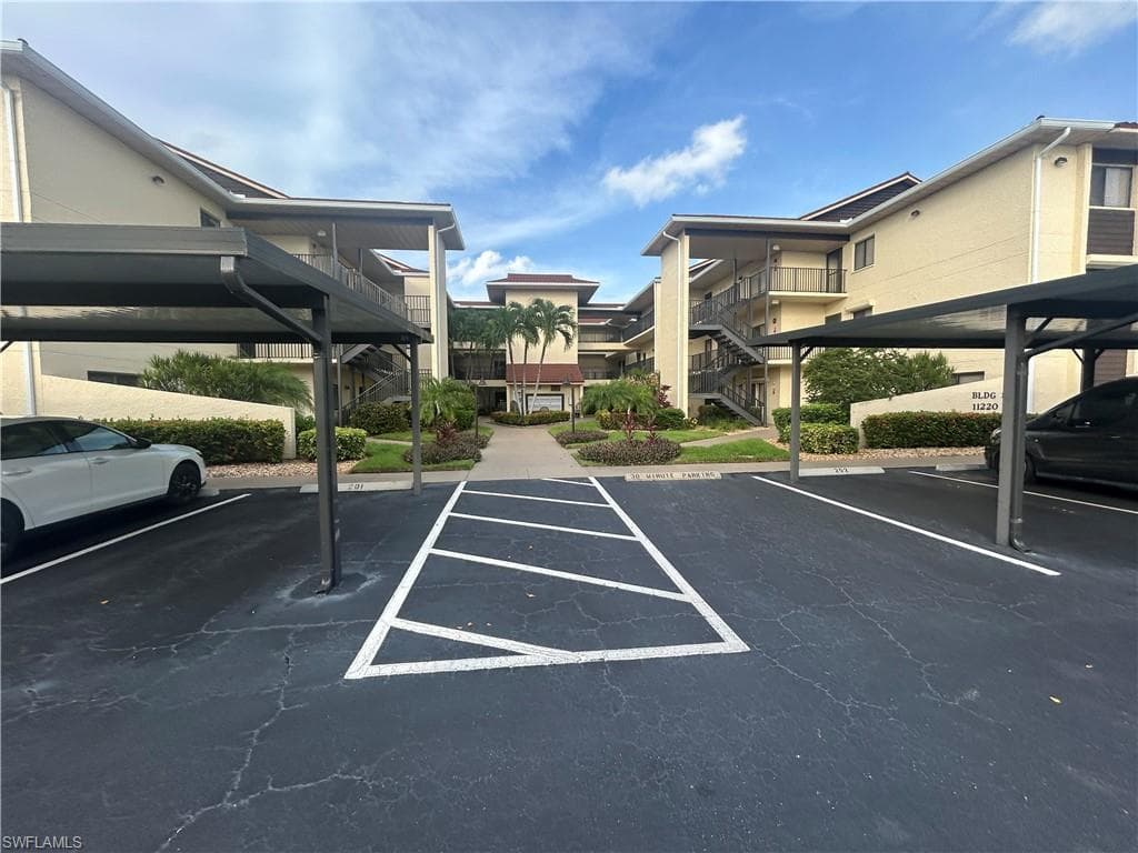 11220 Caravel CIR 203 FORT MYERS, FL 33908
