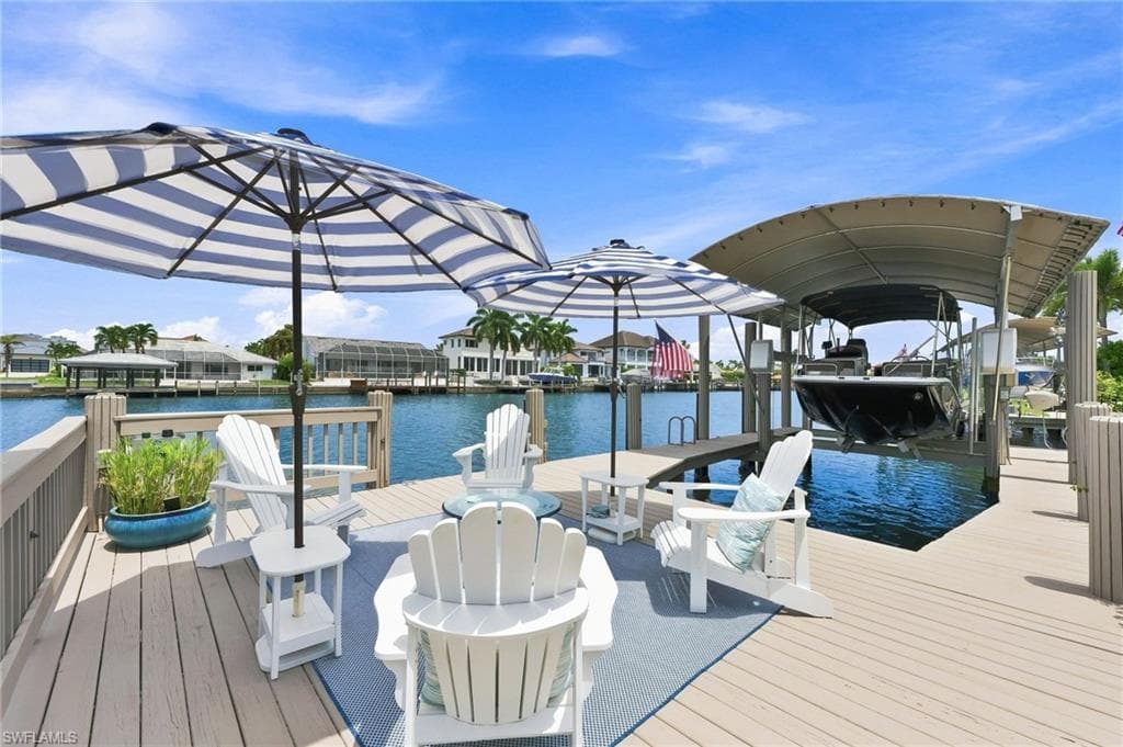 383 SEABEE AVE NAPLES, FL 34108
